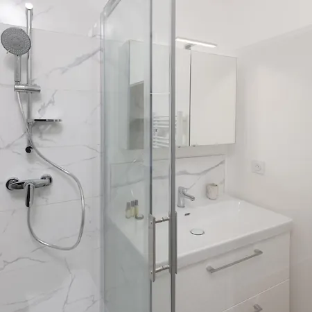 Lueur Des Annees Dorees Apartment Carcassonne